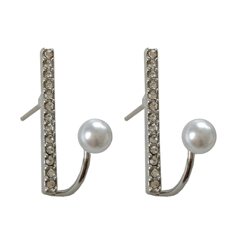Eden Pearl Bar Ear Studs
