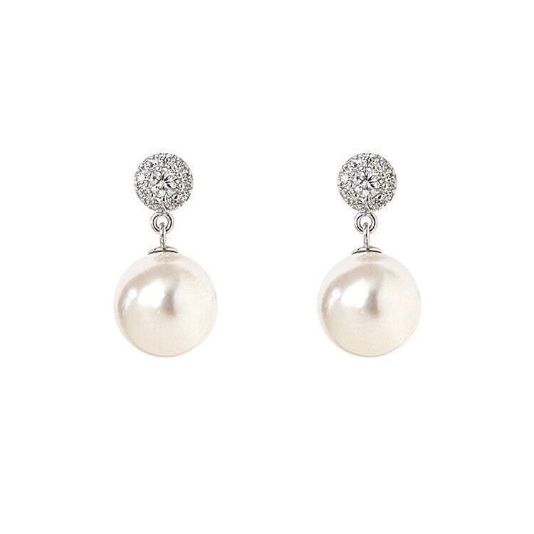 Nova Pearl Stud Earrings