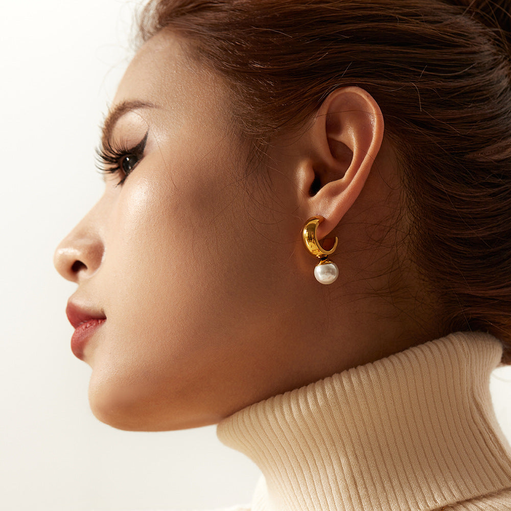 Alissa Pearl Stud Earrings
